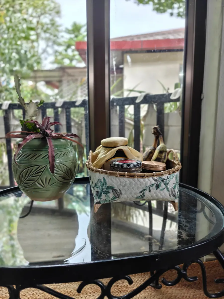 DECOUPAGE ART BAMBOO WICKER BASKET (ROUNDED - Blue leaf)